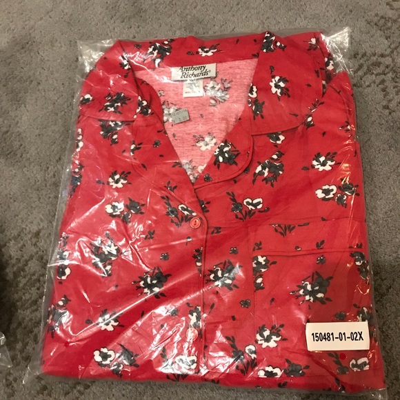 Anthony Richards Intimates & Sleepwear New Red Floral Flannel
